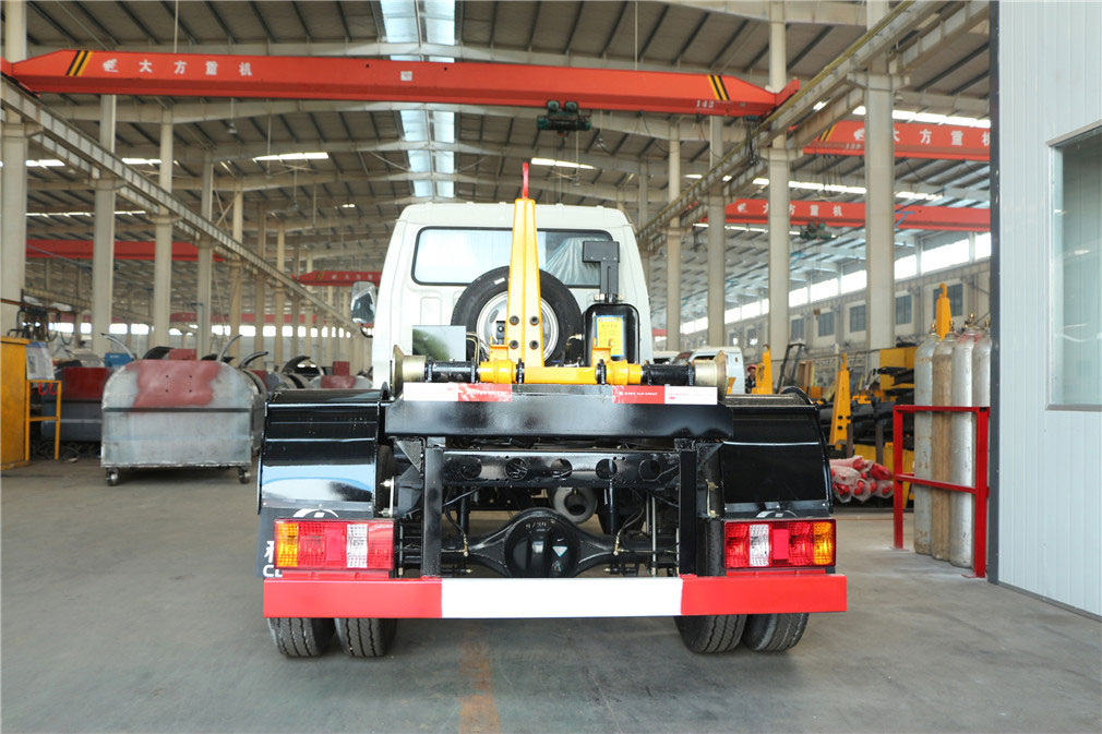 福田小卡(5方)車(chē)廂可卸式垃圾車(chē)