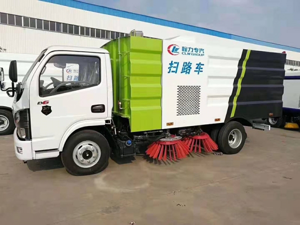 國(guó)六東風(fēng)利卡掃路車(chē)