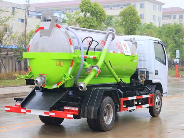 國(guó)六小福瑞卡 5方 吸污車(chē)