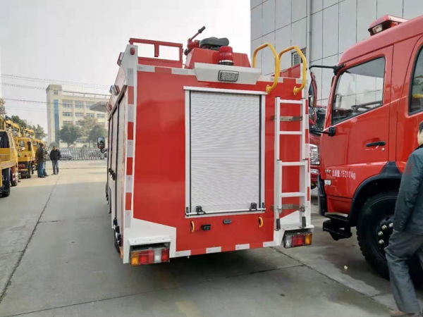五十鈴700P 3.5噸水罐消防車(chē)