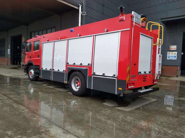 國六東風(fēng)D9泡沫消防車6噸消防車