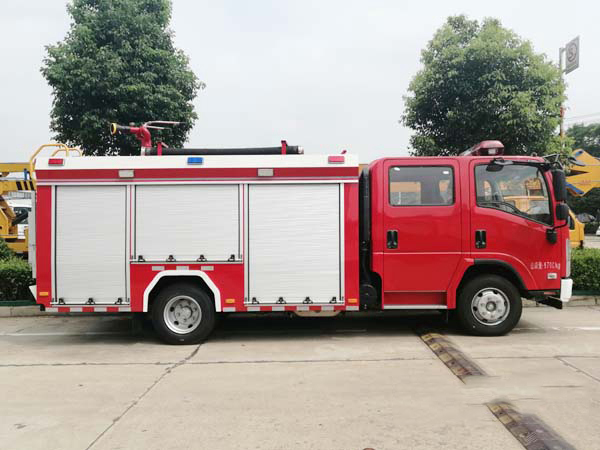 五十鈴700P 3.5噸水罐消防車(chē)